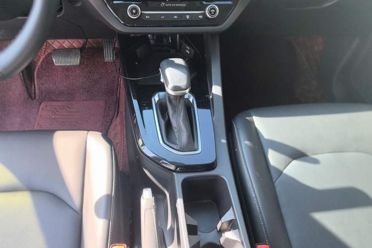 Used Ford Escort 2021 1.5L Automatic Diamond Edition Gear Lever