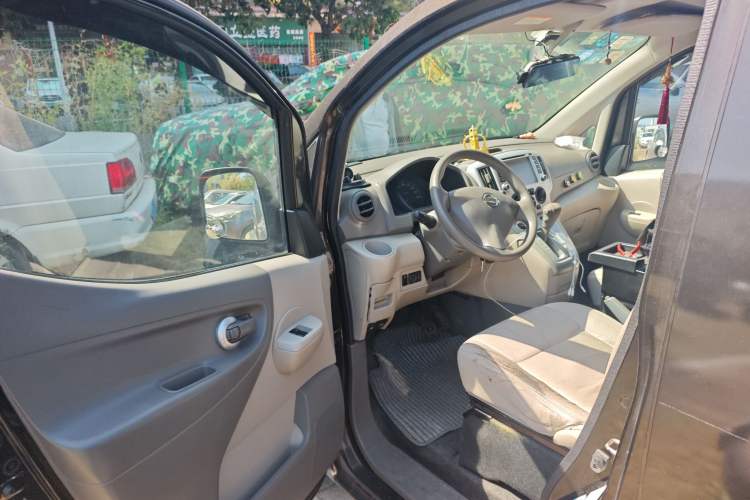 Used Nissan NV200 2014 1.6L CVT Luxury Model China V Standard
