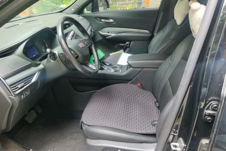 Used Cadillac XT4 2018 28T Two-Wheel Drive Leading Version
