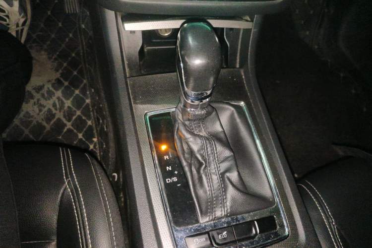 Used Roewe i6 2018 20T Automatic Internet Smart Edition