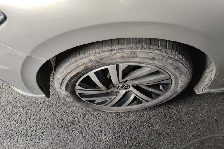 Used Volkswagen Lavida 2022 1.5L Automatic Comfort Edition Left Front Wheel Hub