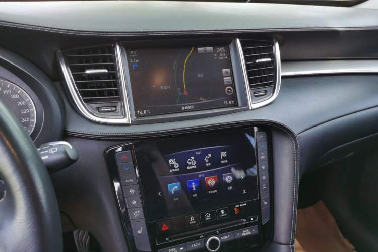 Used Infiniti QX50 2018 2.0T Four-Wheel Drive Elite Edition Audio And AC Panel