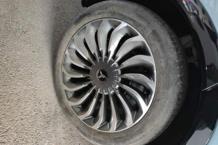 Used VOYAH FREE 2021 Four-Wheel Drive Standard All-Electric Exclusive Luxury Package
