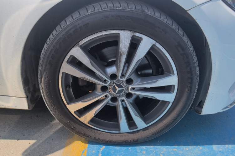 Used Mercedes-Benz C-Class 2017 Facelift C 200 L Sport Edition Right Front Wheel Hub