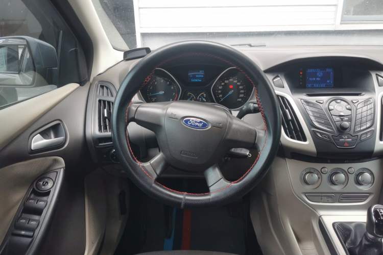 Used Ford Focus 2012 Sedan 1.6L Manual Comfort Model