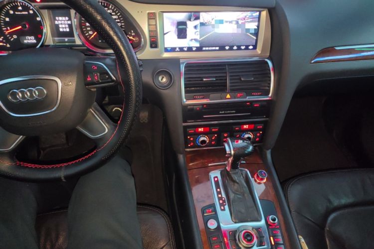 Used Audi Q7 2014 35 TFSI Ambition Edition Audio And AC Panel