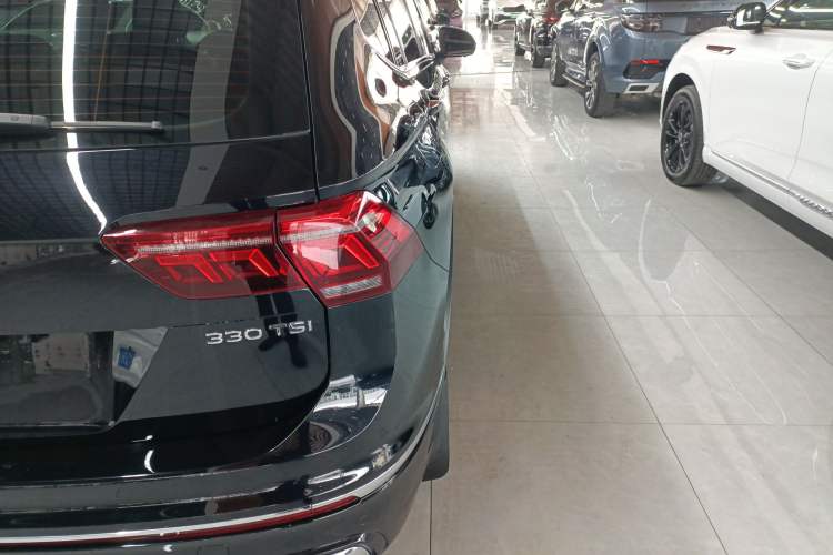 Used Volkswagen Tiguan L 2023 Restyled 330TSI Automatic Two-Wheel Drive R-Line Flagship Edition
