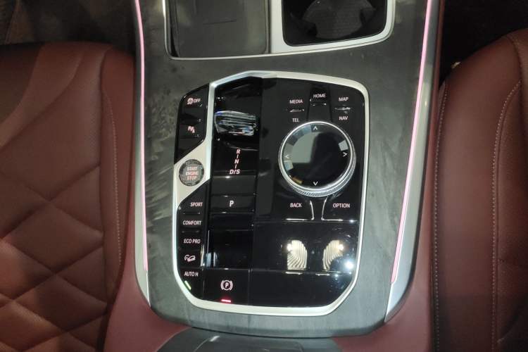 Used BMW X5 2023 xDrive 30Li Luxury M Sport Package
