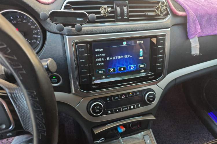 Used Haval H6 Coupe 2015 Blue Label 2.0T Manual Two-Wheel-Drive Elite Model
