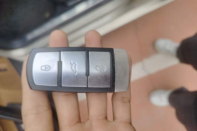 Used Volkswagen FAW-Volkswagen CC 2015 1.8TSI Prestige Model Vehicle Key