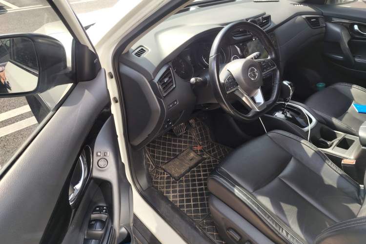 Used Nissan X-Trail 2019 2.0L CVT Comfort Edition 2WD Driver Seat