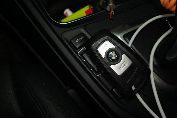 Used BMW 3 Series GT 2019 320i Sport Edition Vehicle Key
