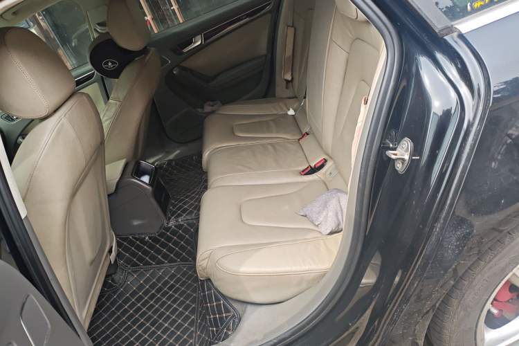 Used Audi A4L 2011 2.0 TFSI Comfort Model