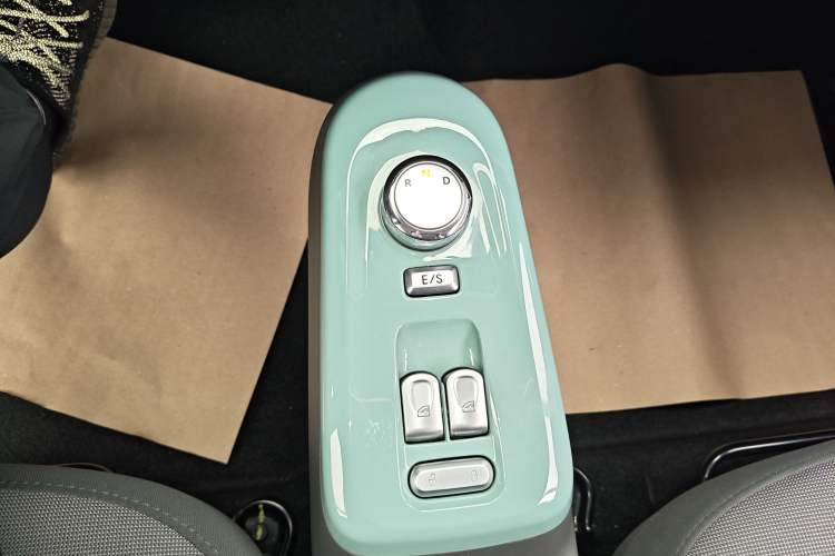 Used CHANGAN NEVO Lumin 2024 301km Orange Wind Edition Gear Lever