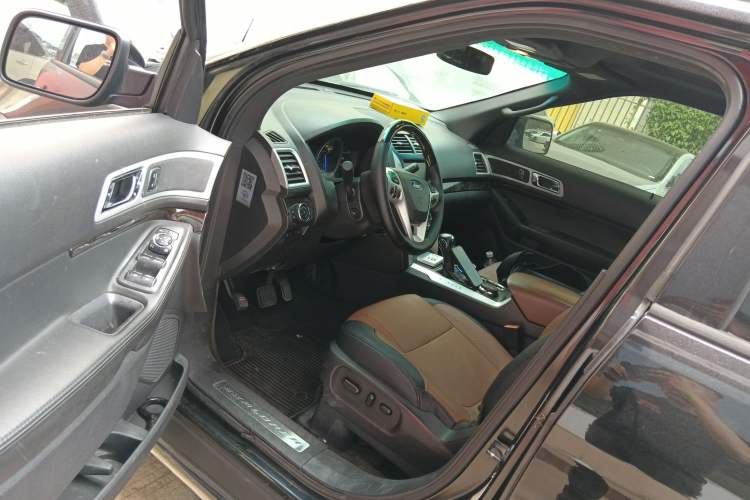 Used Ford Explorer 2013 3.5L Deluxe Model Driver Seat