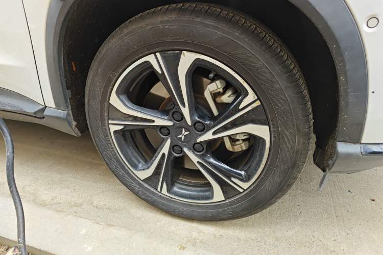 Used XPeng G3 2020 520 Smart Edition Right Front Wheel Hub