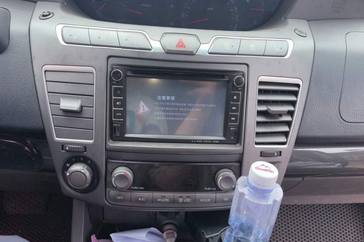 Used SsangYong Rodius 2014 2.0T Diesel Two-Wheel Drive Luxury Navigation Edition
