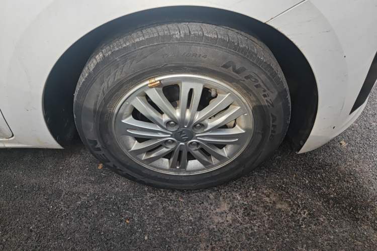 Used Kia Pegas 2019 1.4L Manual Value Edition National VI Standard Right Front Wheel Hub