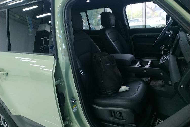 Used Land Rover Defender 2023 110 3.0T P400 75th Anniversary Legend Edition
