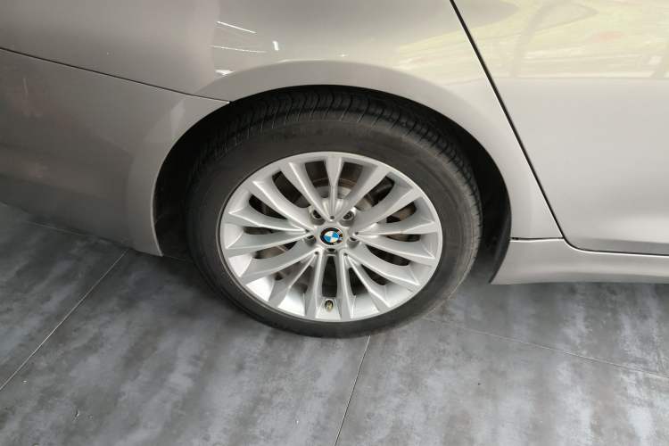 Used BMW 5 Series 2020 525Li Luxury Package Exterior 5