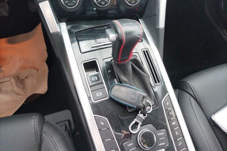 Used Haval H7 2016 Blue-Label H7 2.0T Automatic Luxury Model Gear Lever