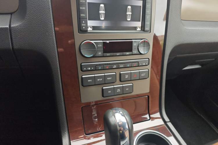 Used Lincoln Navigator 2010 5.4L AWD