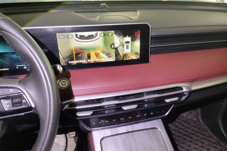 Used JETOUR X70 PLUS 2023 1.5T DCT Brave PLUS 5-Seater
