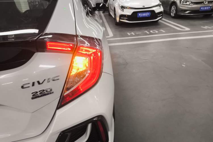 Used Honda Civic 2021 HATCHBACK 220TURBO CVT New Trendsetter