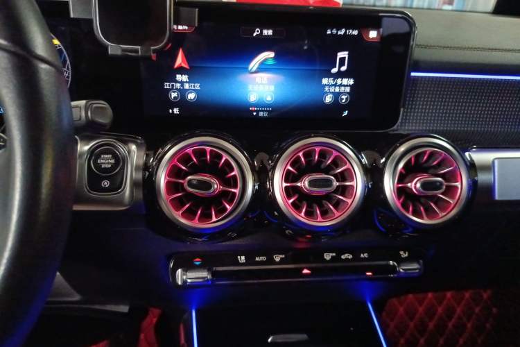 Used Mercedes-Benz GLB 2020 GLB 200 Stylish Edition Audio And AC Panel