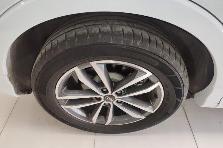 Used Audi Q3 2021 35 TFSI Progressive Dynamic Edition Right Rear Wheel Hub