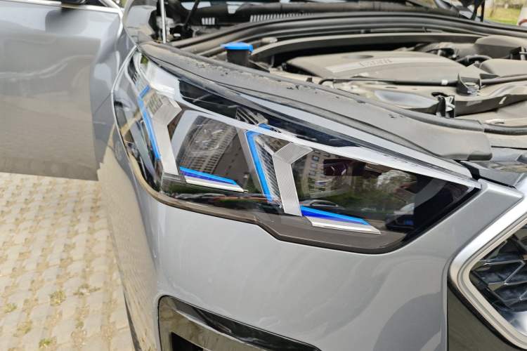 Used BMW X2 2024 sDrive25i M Sport Package Right Front Headlight