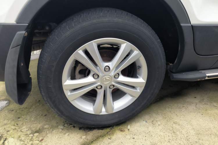 Used HYOSOW S3 2015 1.5L Luxury Model China V Standard Right Rear Wheel Hub