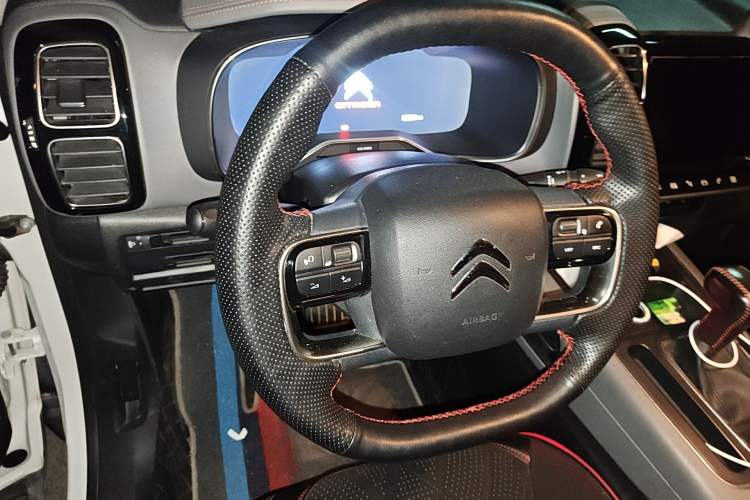Used Citroen C5 AIRCROSS 2017 350THP Fashion Edition Steering Wheel
