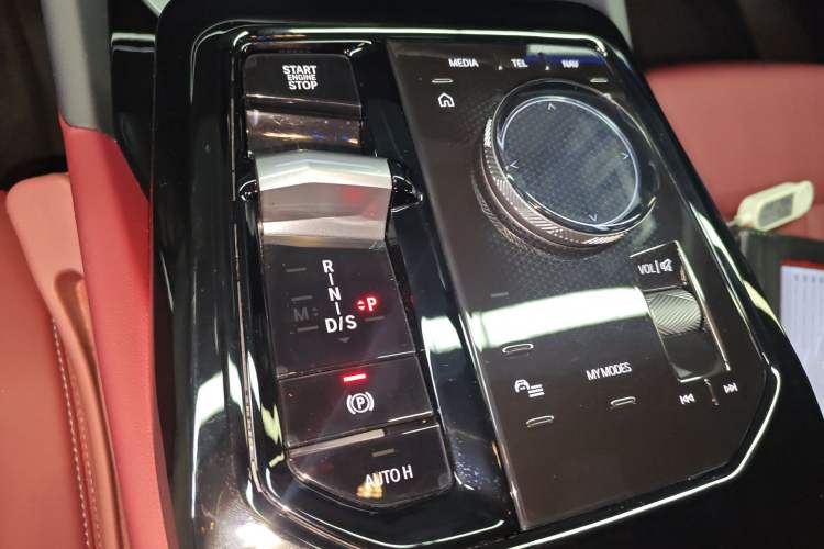 Used BMW 5 Series 2024 525Li M Sport Package Gear Lever