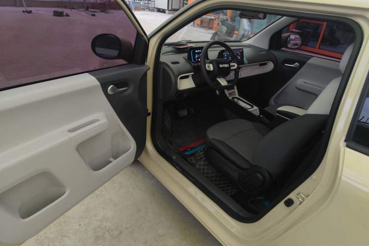 Used CHANGAN NEVO Lumin 2023 205km Xiangqin Version
