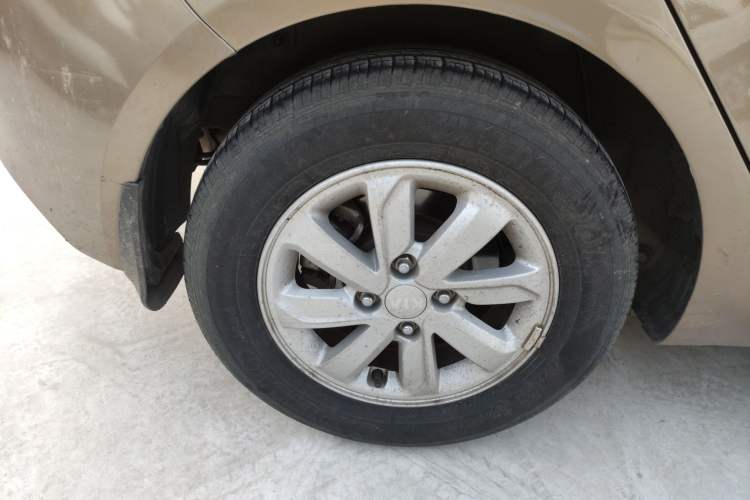 Used Kia K2 2015 Hatchback 1.4L AT GLS Cool Edition