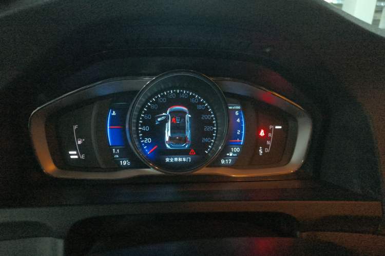 Used Volvo V60 2015 T5 Zhiyi Personalized Sport Edition Instrument Cluster