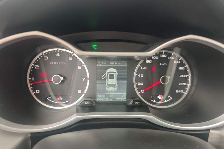 Used Geely Auto Emgrand X7 Sport 2018 1.8TD Automatic Two-Wheel Drive Zhiya Model Instrument Cluster