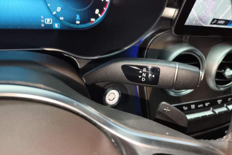 Used Mercedes-Benz GLC 2021 GLC 260 L 4MATIC Luxury Model Gear Lever