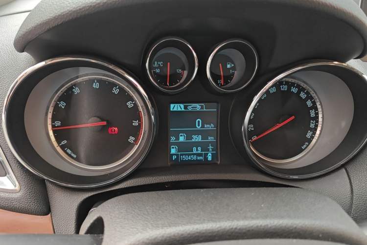 Used Buick Encore 2013 1.4T Automatic All-Wheel Drive Flagship Edition Instrument Cluster