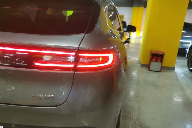 Used Hima AITO M5 2022 Extended-Range Four-Wheel Drive Performance Version
