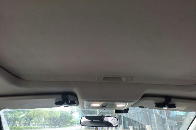 Used Venucia T90 2017 2.0L CVT Smart Edition Headliner