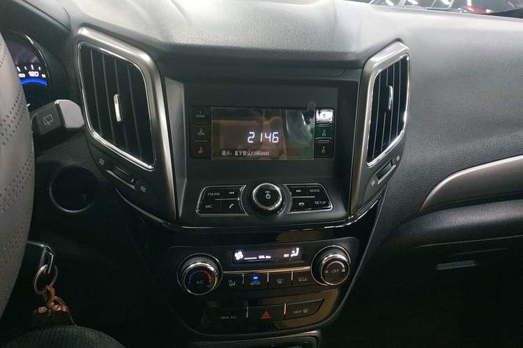 Used CHANGAN CS15 2016 1.5L Manual Fashion Edition