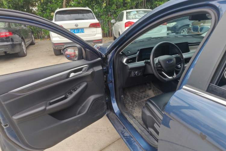 Used Ford Escort 2021 1.5L Automatic Diamond Edition Driver Seat