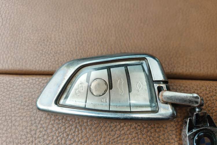 Used BMW 5 Series 2019 Facelifted 530Li Leading Edition M Sport Package
