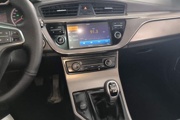 Used Geely Auto Emgrand GS 2016 Elegant Edition 1.8L Manual LingShang Model Audio And AC Panel