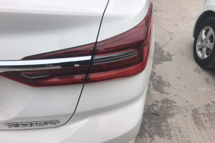 Used Ford Escort 2021 1.5L Automatic Diamond Edition Exterior 3