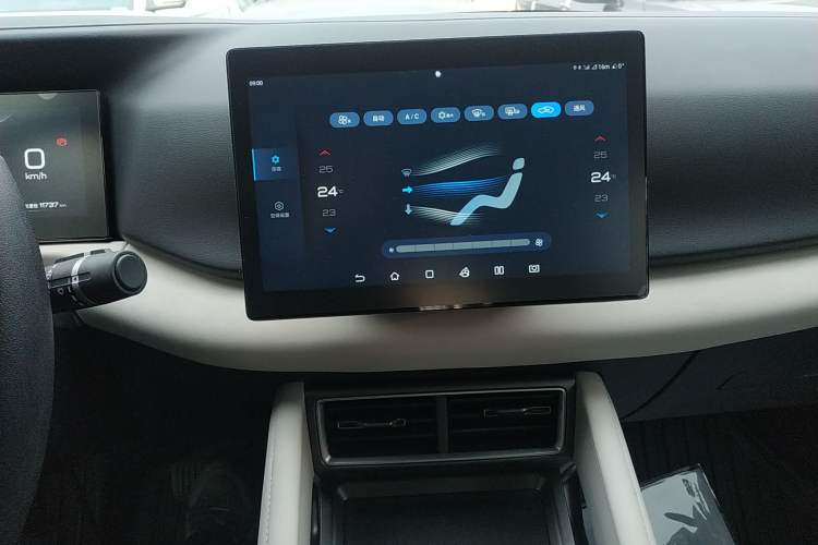 Used BYD Yuan UP 2024 401 km Active Version
