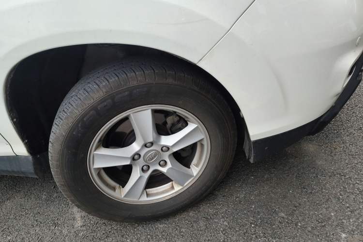 Used BYD S6 2014 2.4L Automatic Prestige 5-Seater
