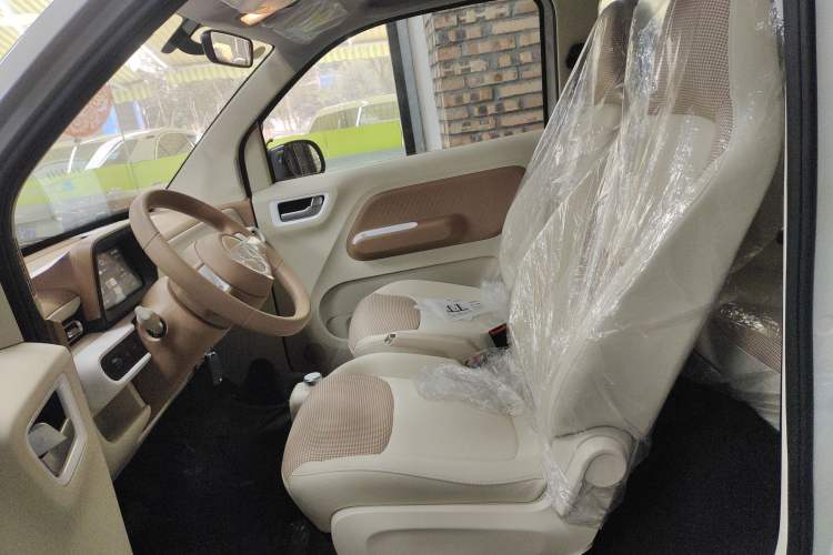 Used Wuling Hongguang MINIEV 2024 3rd Generation 215km Youth Edition
